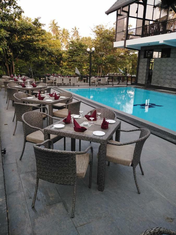 3R Resort Negombo Eksteriør billede