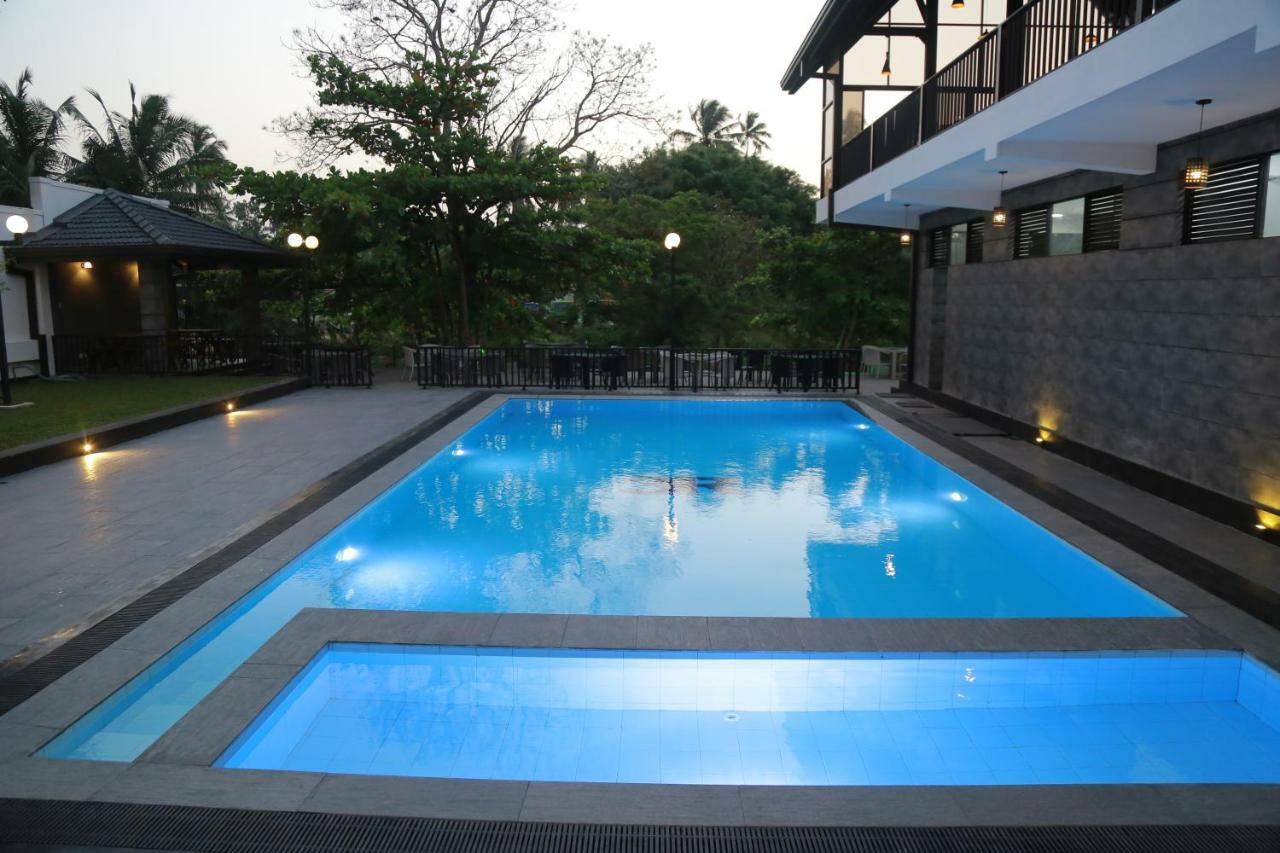 3R Resort Negombo Eksteriør billede