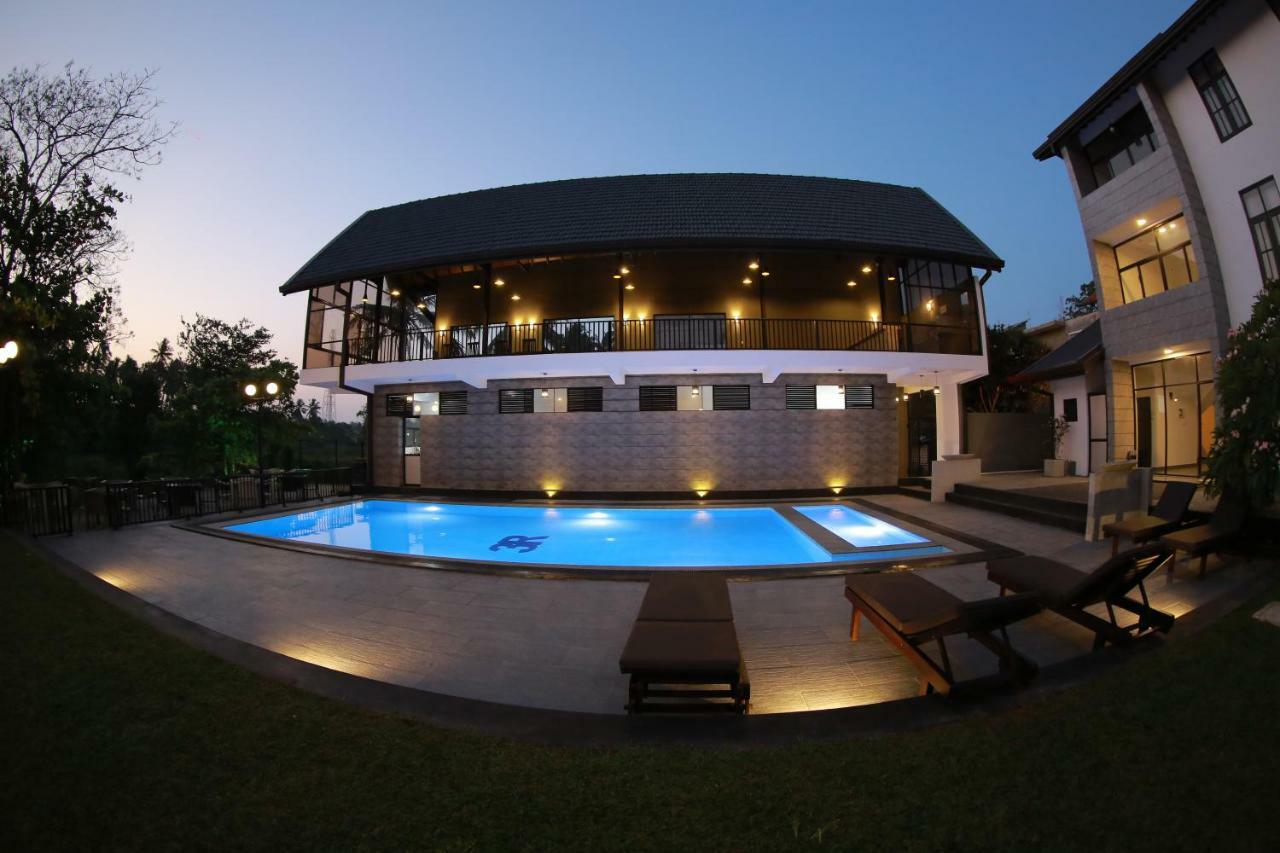 3R Resort Negombo Eksteriør billede